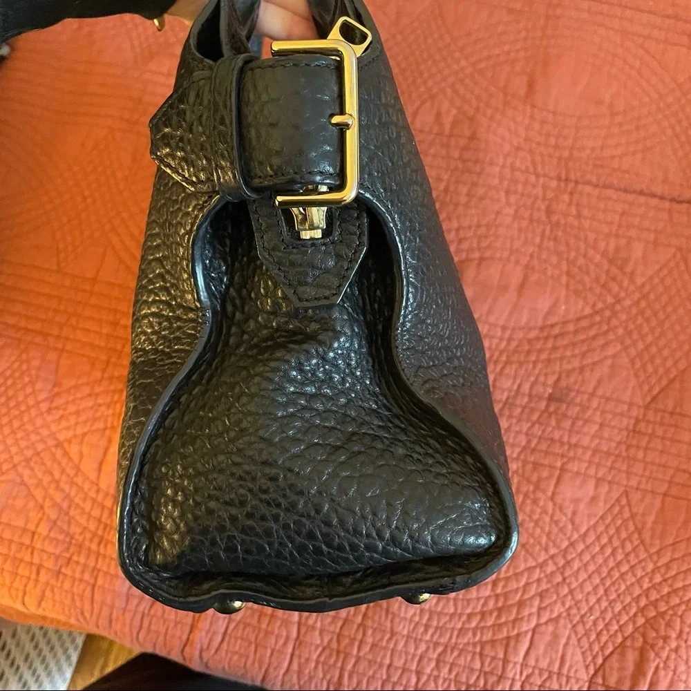 Burberry Clifton Convertible Tote Heritage Grained Leather Medium - Picture 12 of 15